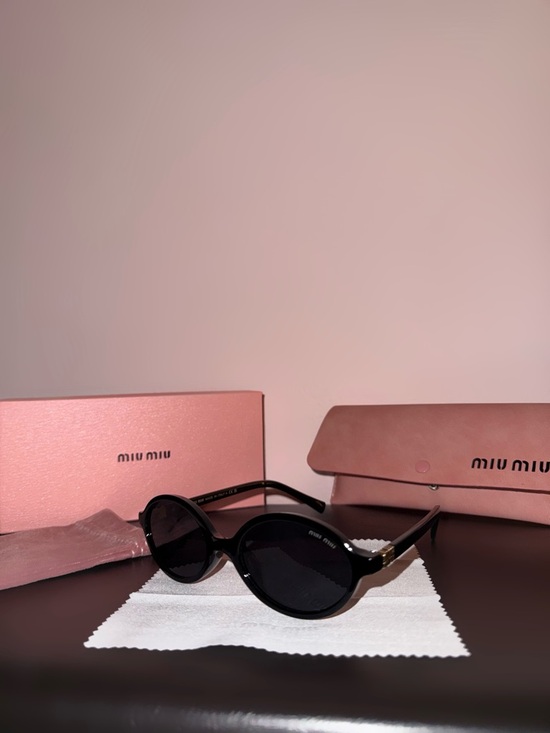 Miu Miu Black Oval Women\'s Sunglasses main image 7